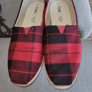 Toms Shoes
